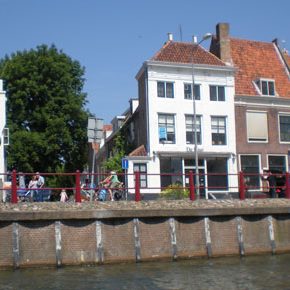 Houses by the river in Stampersgat
