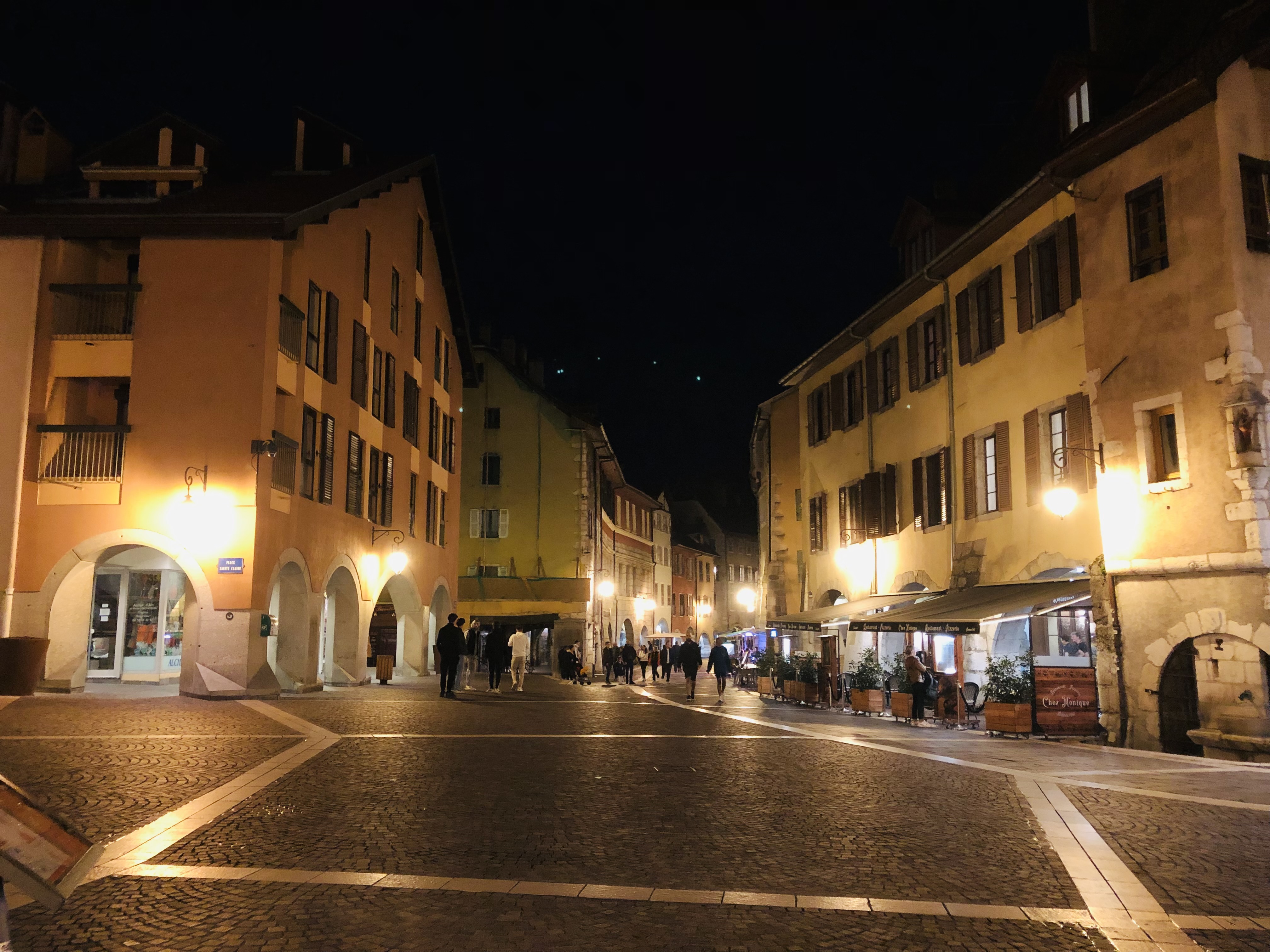 Annecy at night